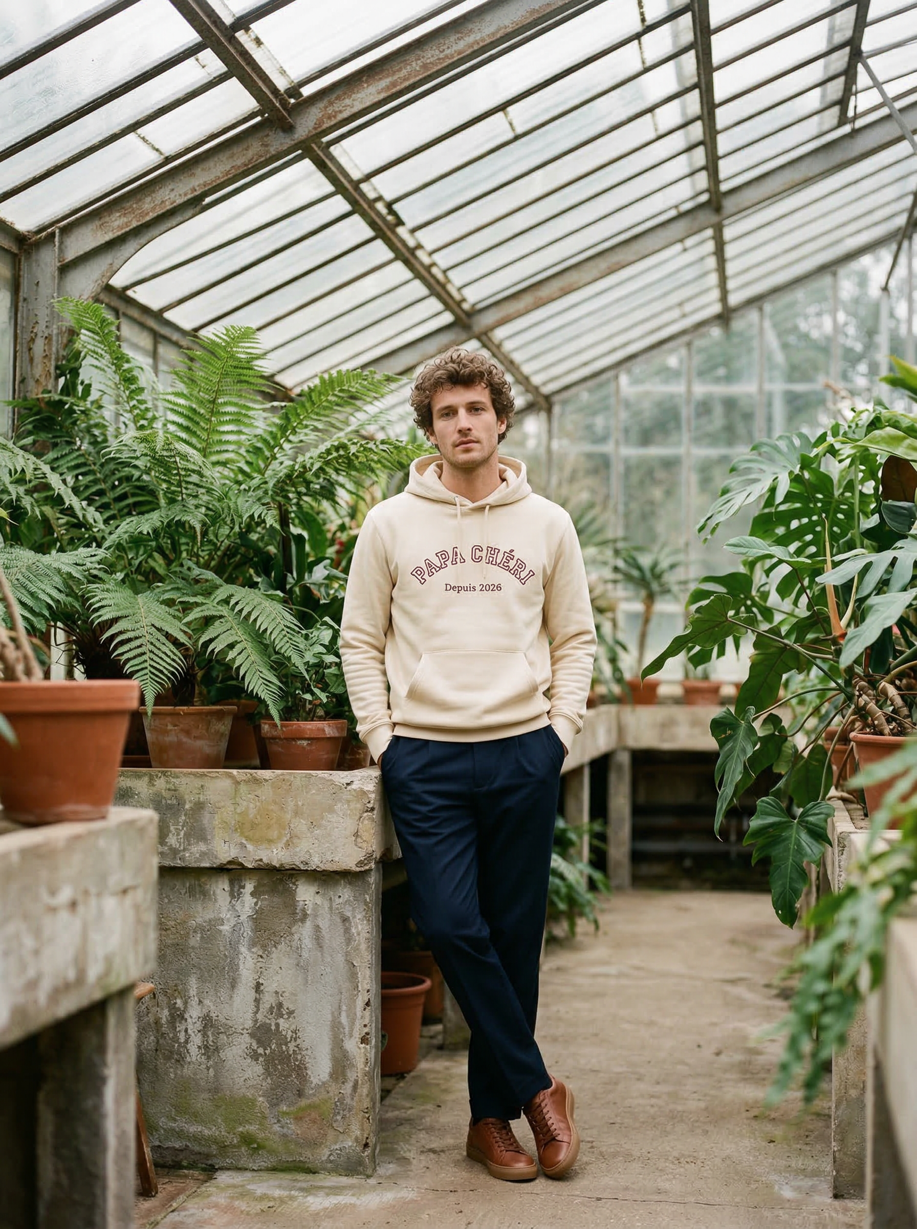 Hoodie Brodé — L'Annonce