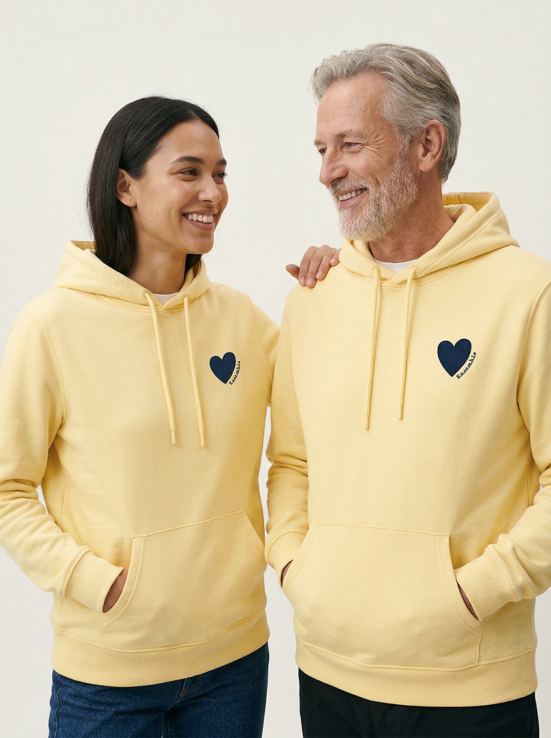 Hoodie Brodé — La Confidence