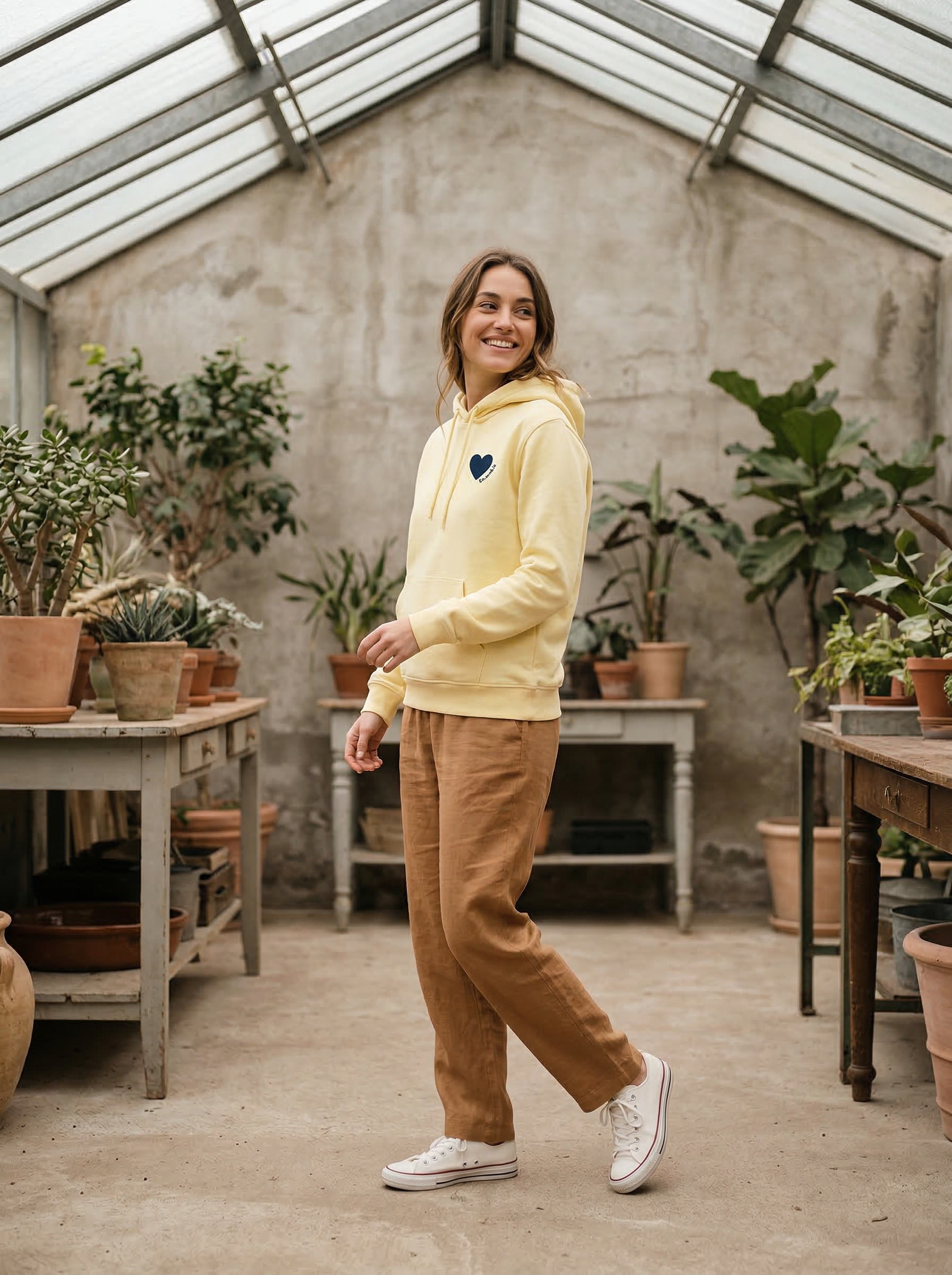 Hoodie Brodé — La Confidence