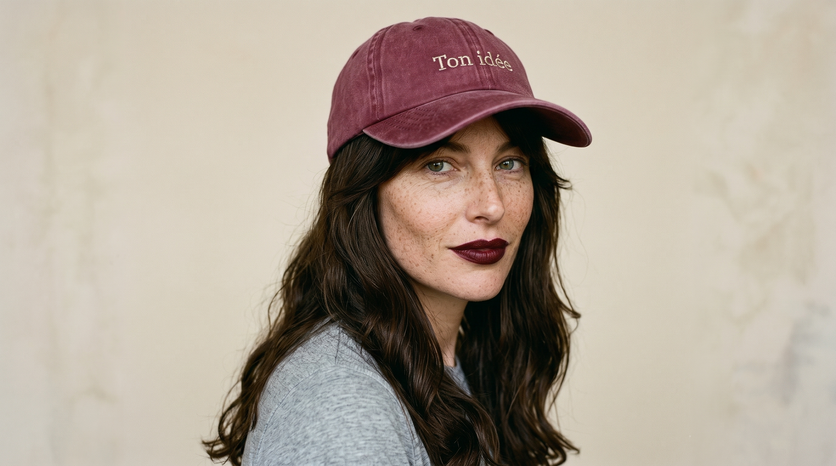 La Casquette brodée - Le Message